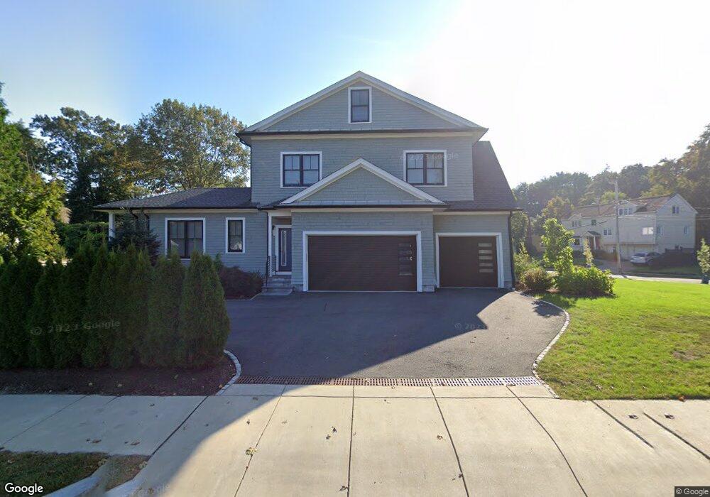 33 Vine St, Chestnut Hill, MA 02467 - photo 1