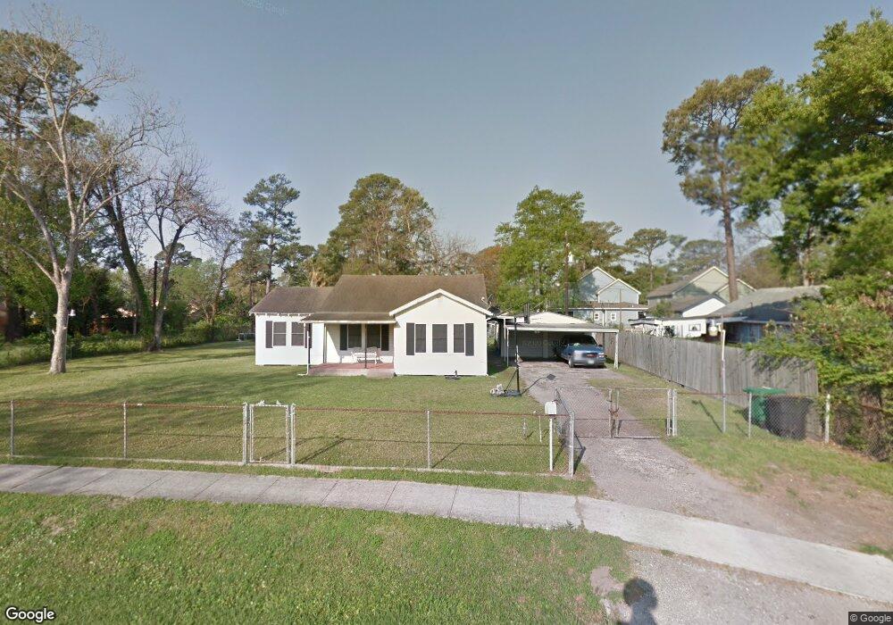 10201 Silvercrest St, Houston, TX 77076 - photo 1