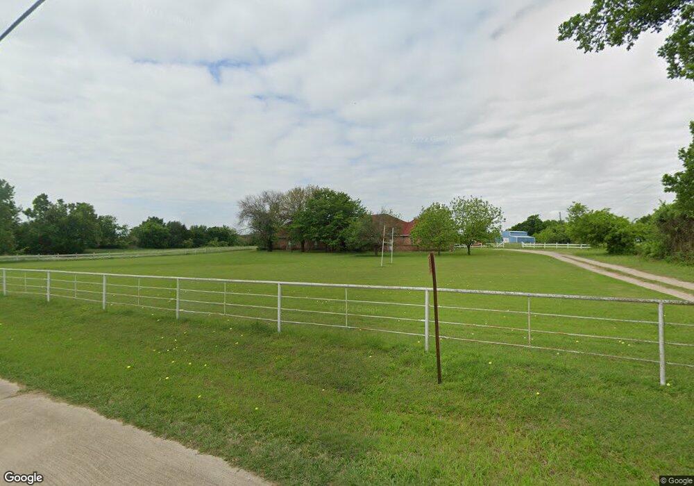 2601 Sleepy Hollow Rd, Ennis, TX 75119 - photo 1