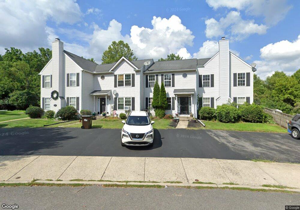 943 Ramblewood Ln, Freemansburg, PA 18017 - photo 1