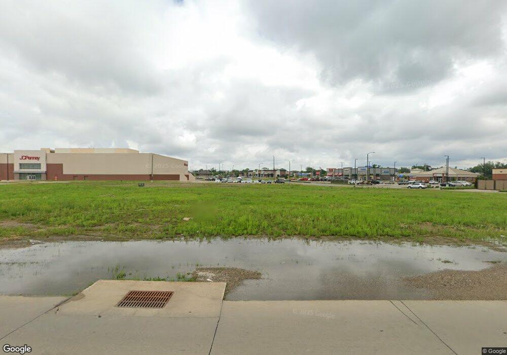 2500 Edgewood Rd SW, Cedar Rapids, IA 52404 - photo 1