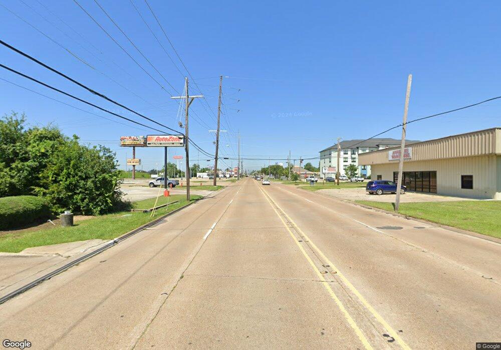 1322 E Prien Lake Rd, Lake Charles, LA 70601 - photo 1