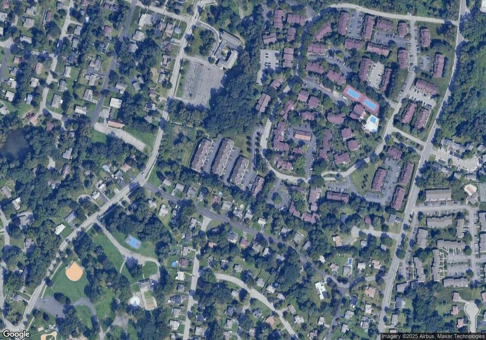 204 Crystal Hill Ln, Poughkeepsie, NY 12603 - photo 1