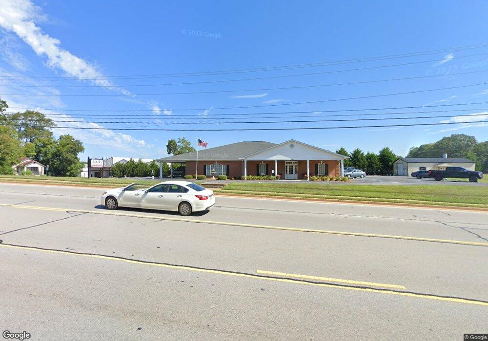 320 College Ave, Elberton, GA 30635 - photo 1