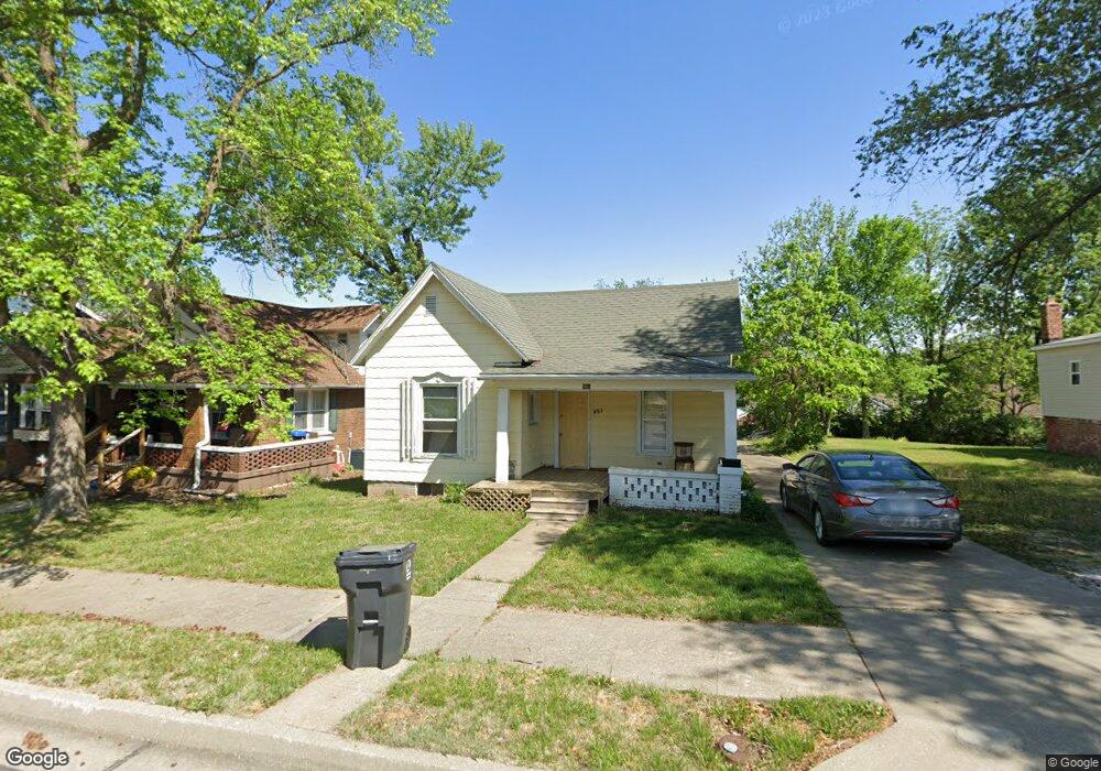 951 W Rollins St, Moberly, MO 65270 - photo 1