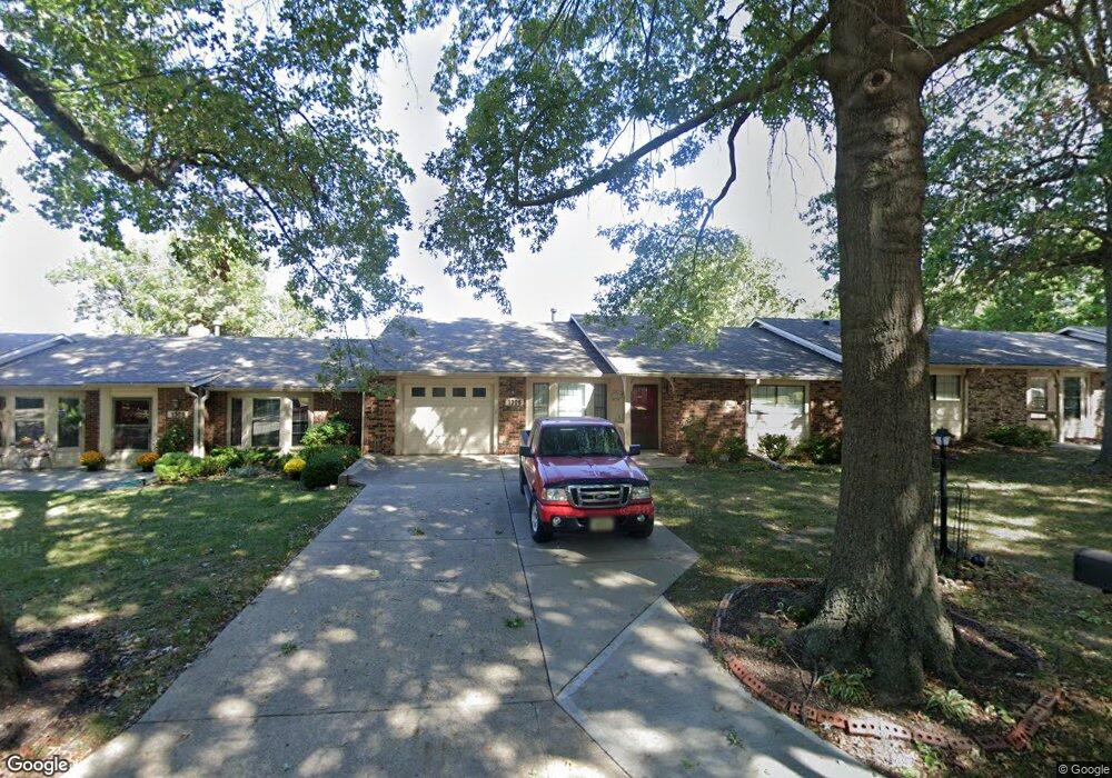 1306 W Johns Blvd, Raymore, MO 64083 - photo 1