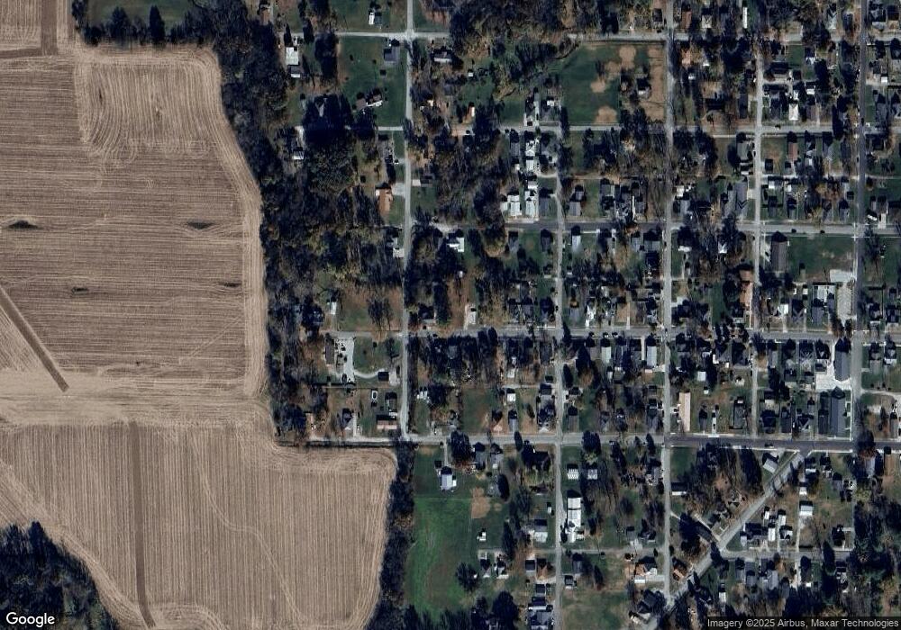 926 W 4th St, Bicknell, IN 47512 - photo 1