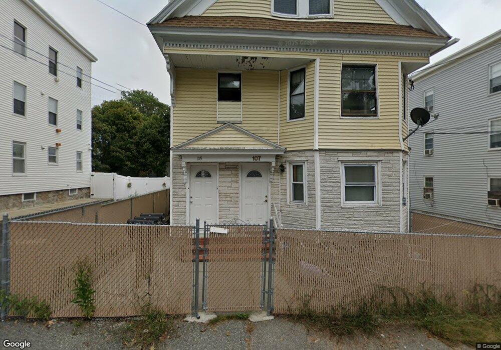 109 Phillips St unit 2, Methuen, MA 01844 - photo 1