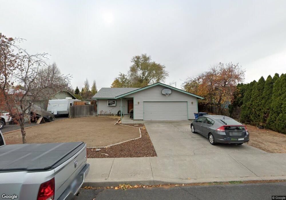 2534 SW Fissure Loop, Redmond, OR 97756 - photo 1