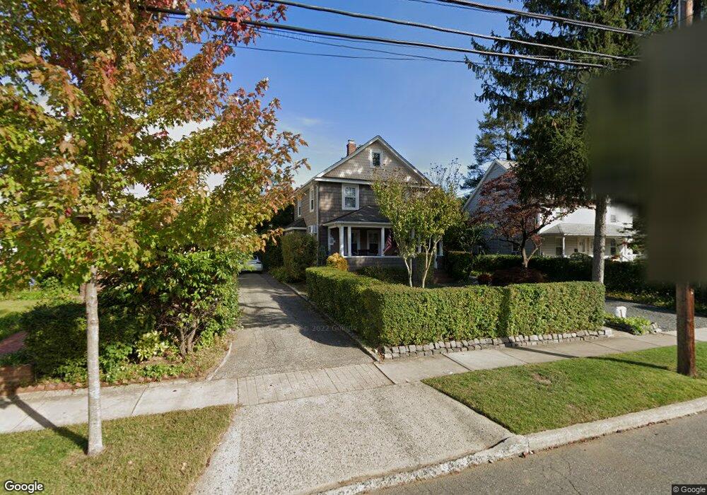 17 Forest Row, Great Neck, NY 11023 - photo 1