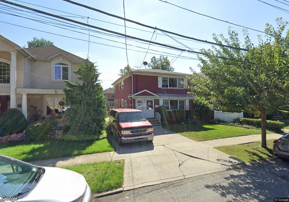 70 2nd St, Staten Island, NY 10306 - photo 1