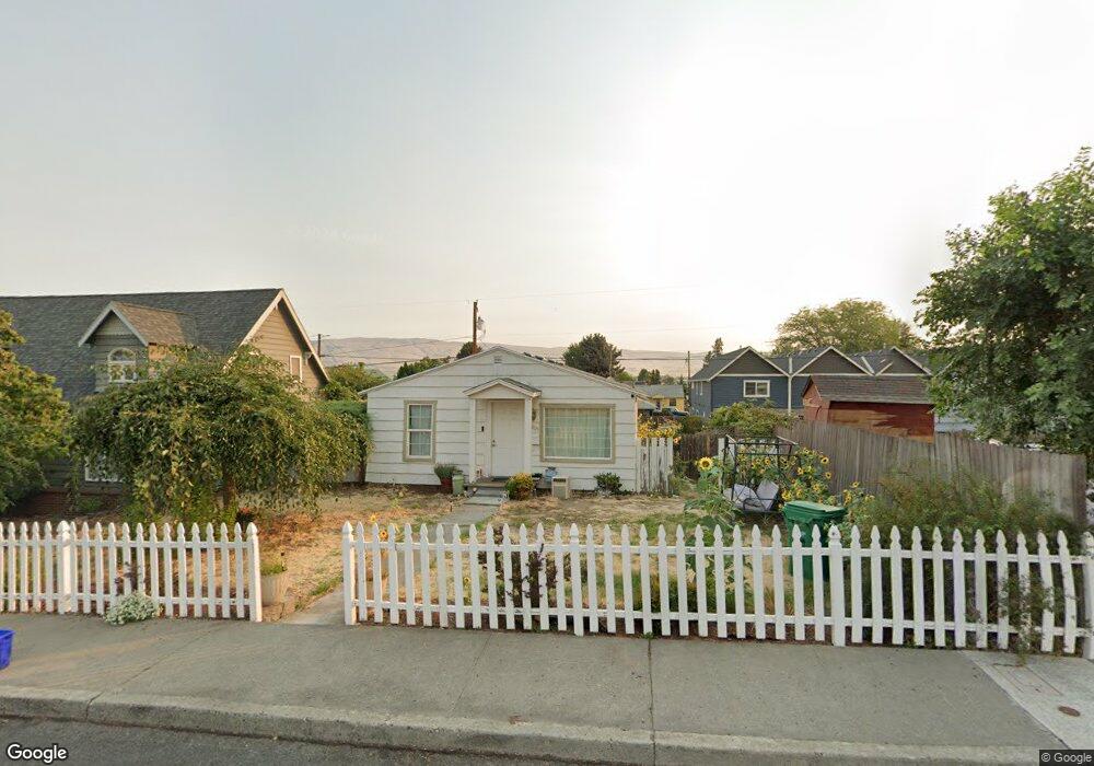 809 W 11th St, the Dalles, OR 97058 - photo 1