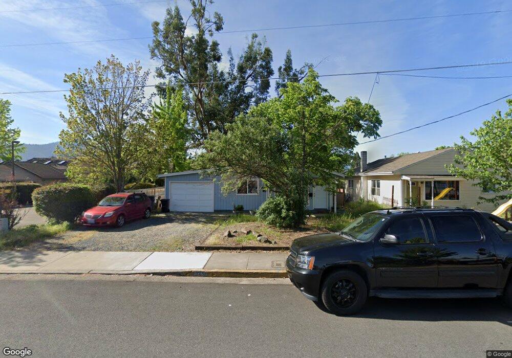 745 NE Wharton Dr, Grants Pass, OR 97526 - photo 1