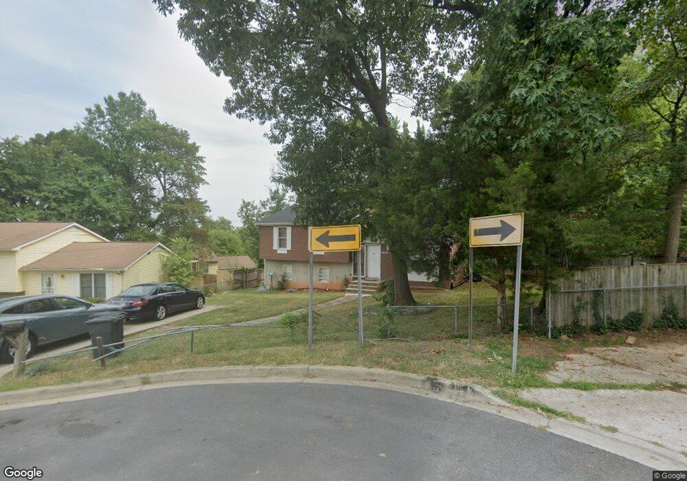 5920 Somerset Rd, Riverdale, MD 20737 - photo 1