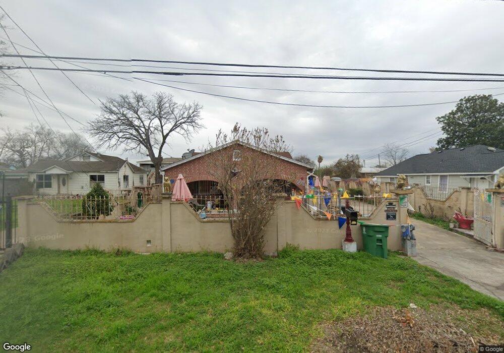 737 Eubanks St, Houston, TX 77022 - photo 1