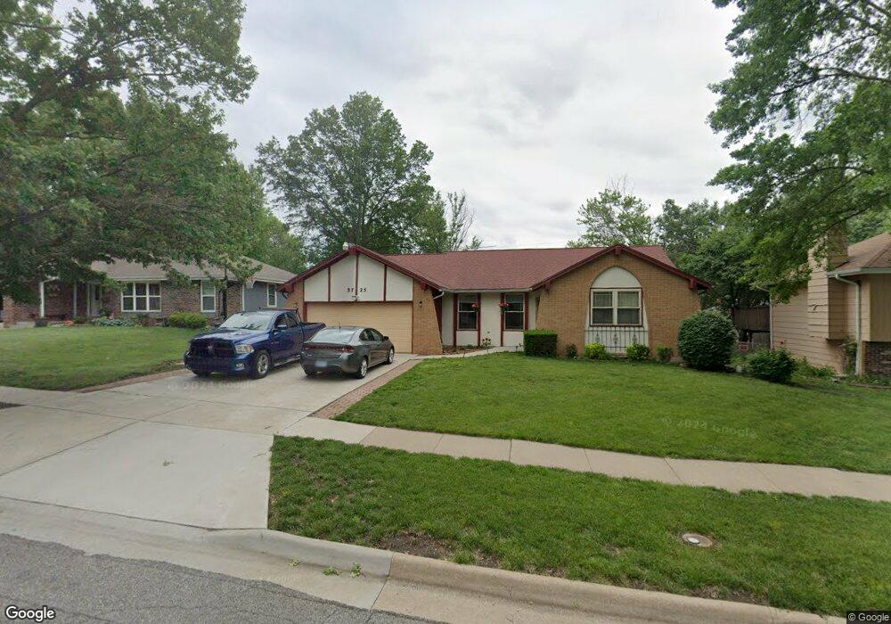 3725 SW 34th St, Topeka, KS 66614 - photo 1