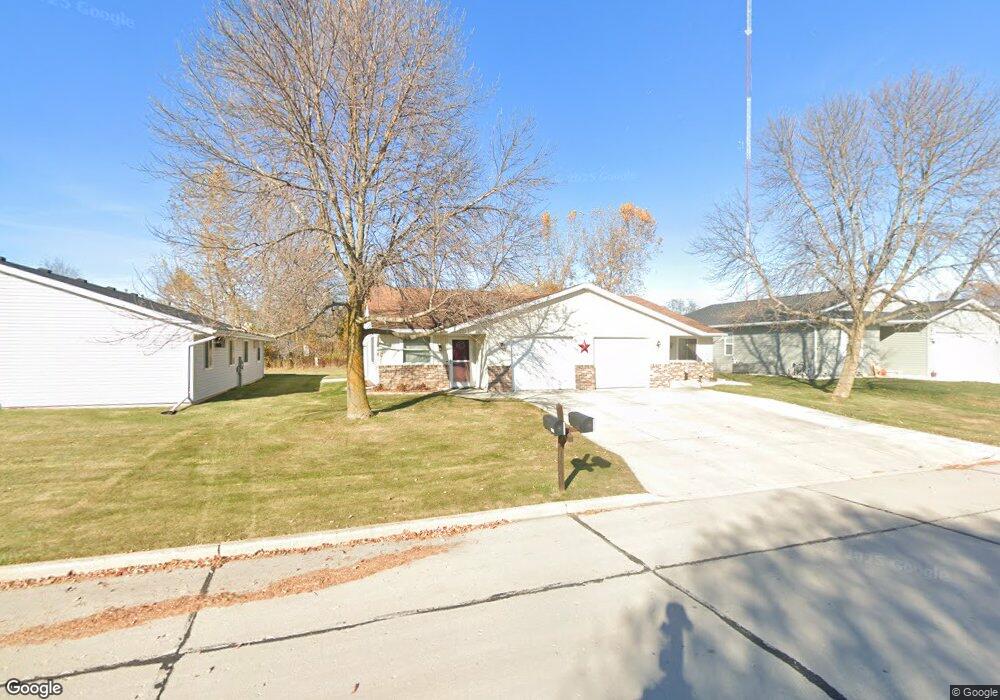 1308 E Ivy Ln, Manitowoc, WI 54220 - photo 1