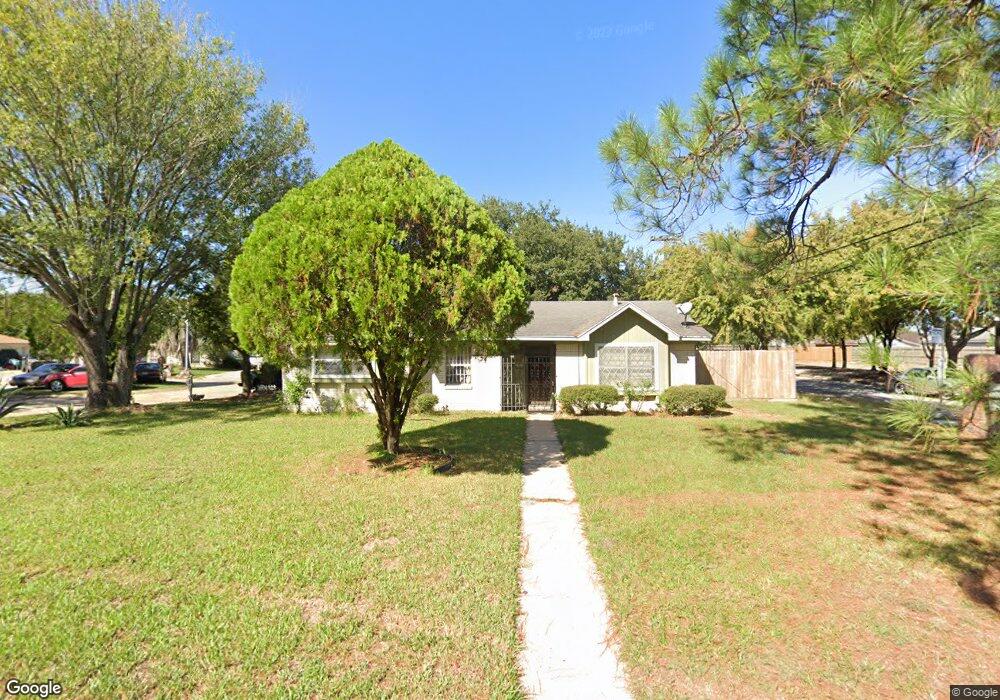 9127 Rutherford Ln, Houston, TX 77088 - photo 1