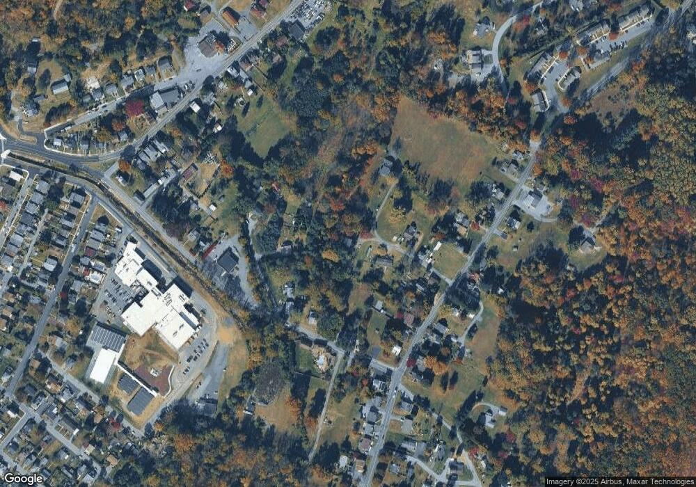 1557 Butter Ln, Reading, PA 19606 - photo 1