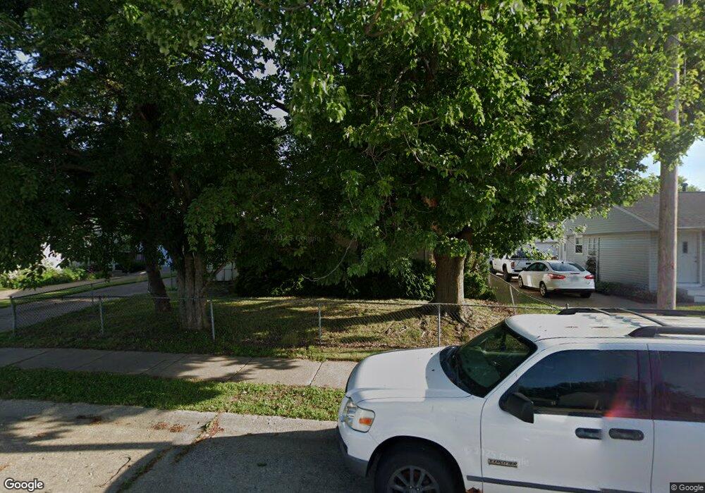 2016 Welshire Dr, Davenport, IA 52806 - photo 1