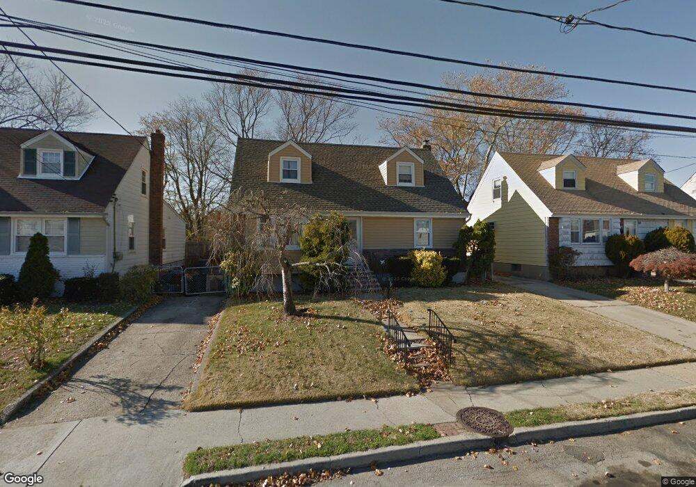 86 Branch Ave, Freeport, NY 11520 - photo 1