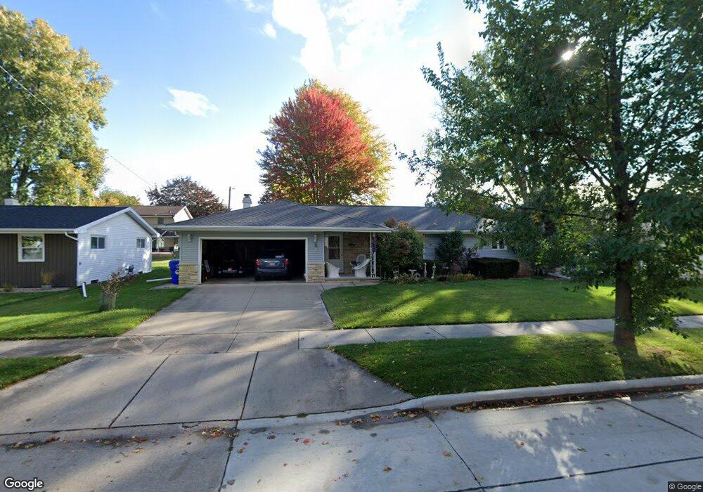 2100 N Birchwood Ave, Appleton, WI 54914 - photo 1