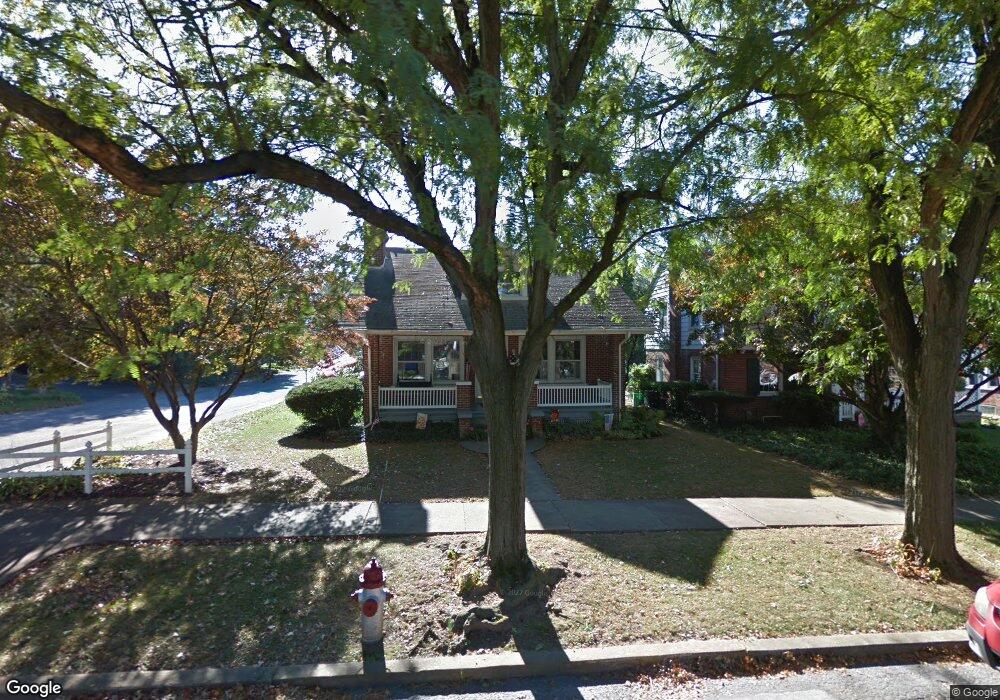 1060 Locust St, Columbia, PA 17512 - photo 1