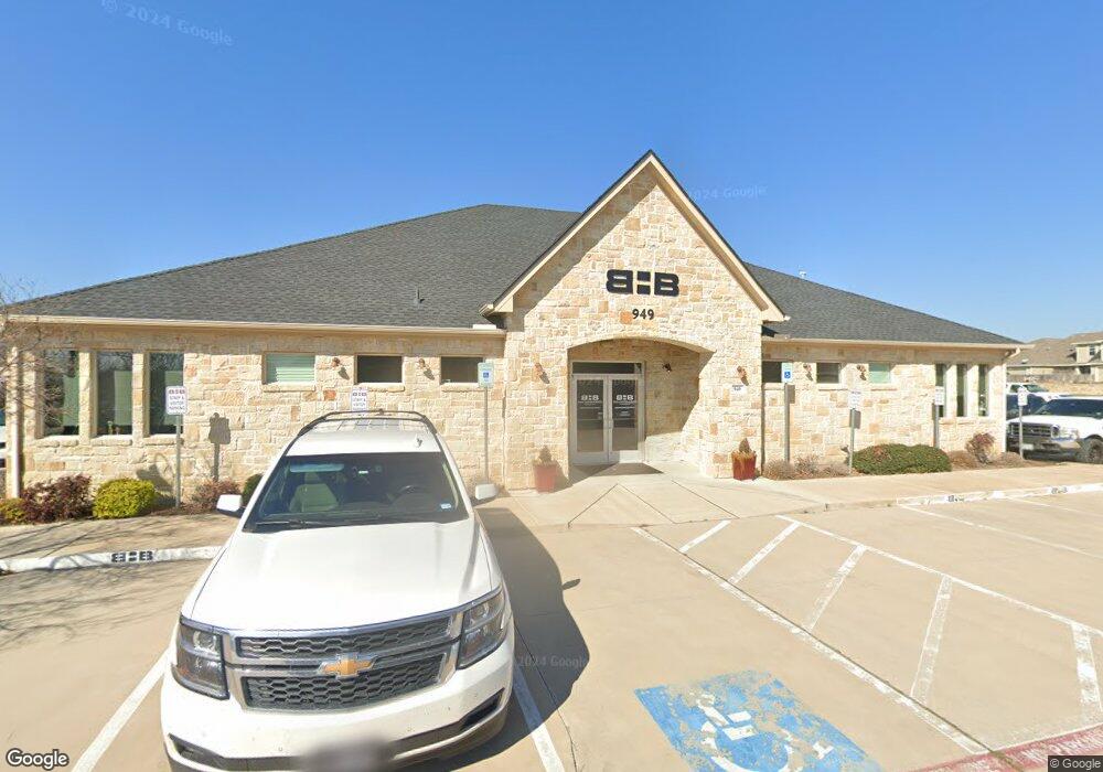 949 Hilltop Dr, Weatherford, TX 76086 - photo 1