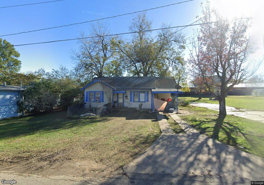 206 E Rena St, Hugo, OK 74743 - photo 1