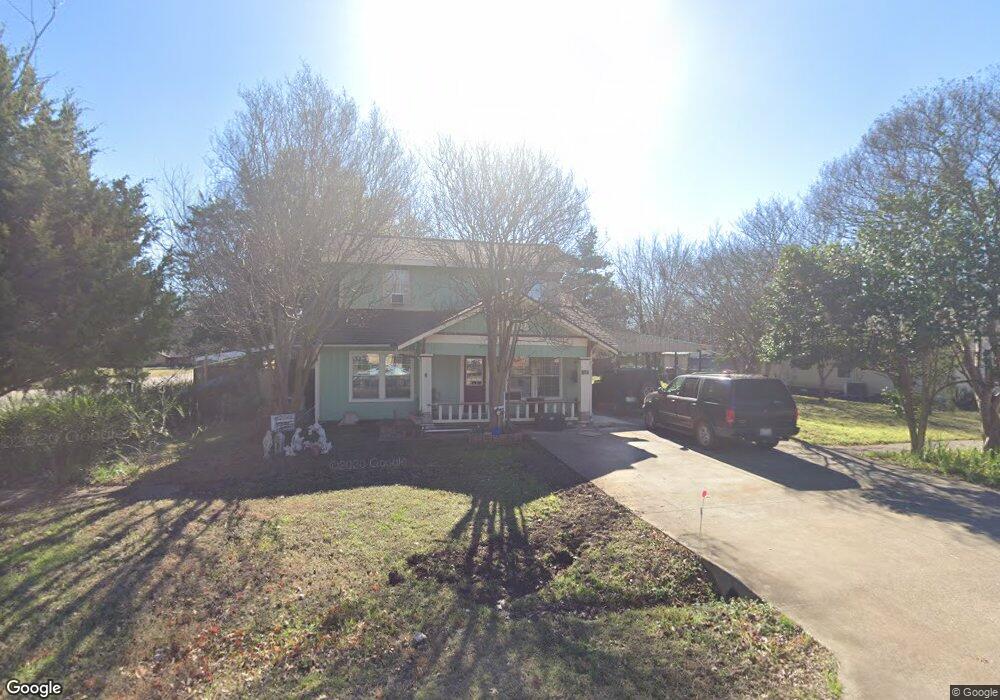 609 E Milam St, Ennis, TX 75119 - photo 1