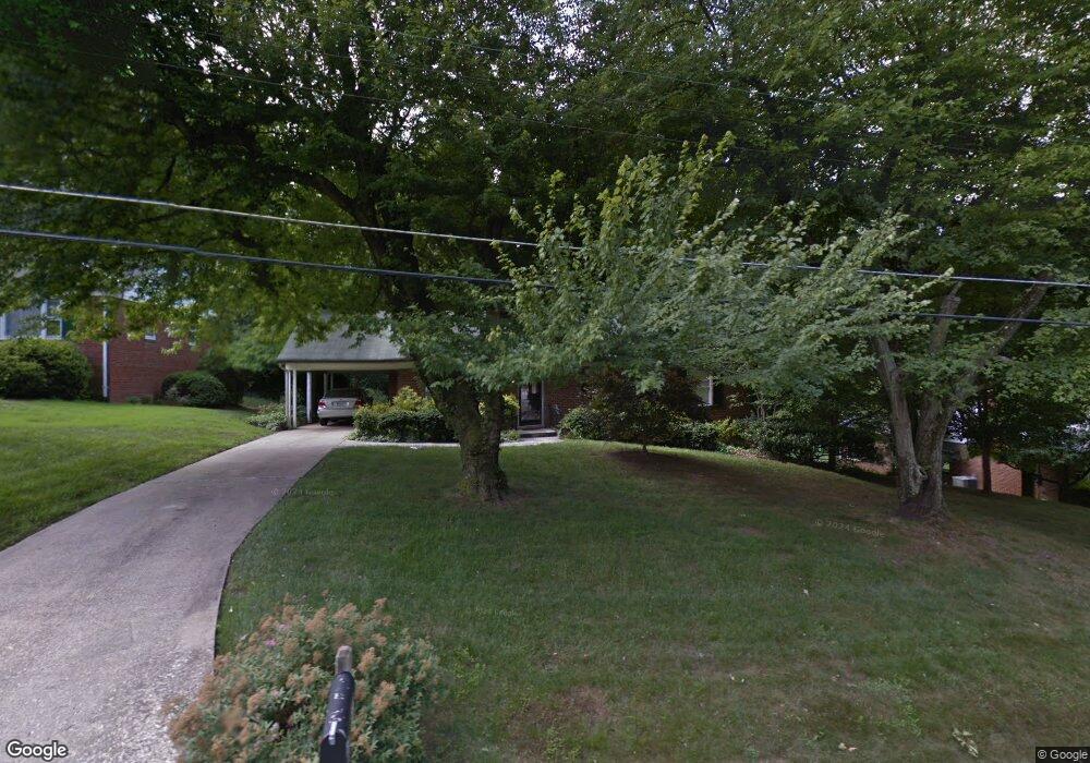 6629 Kirby Ct, Falls Church, VA 22043 - photo 1