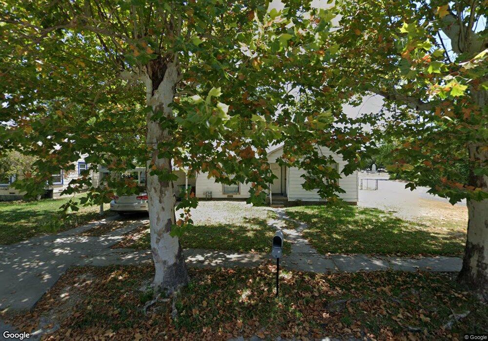 900 Gladney St, Gainesville, TX 76240 - photo 1