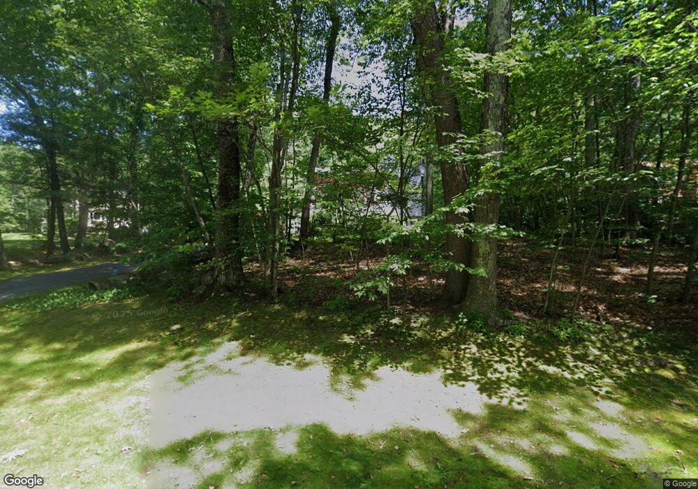 5 Gerard Dr, MerriMacK, NH 03054 - photo 1