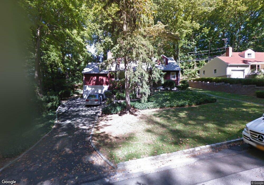 8 Woodland Rd, Glen Cove, NY 11542 - photo 1