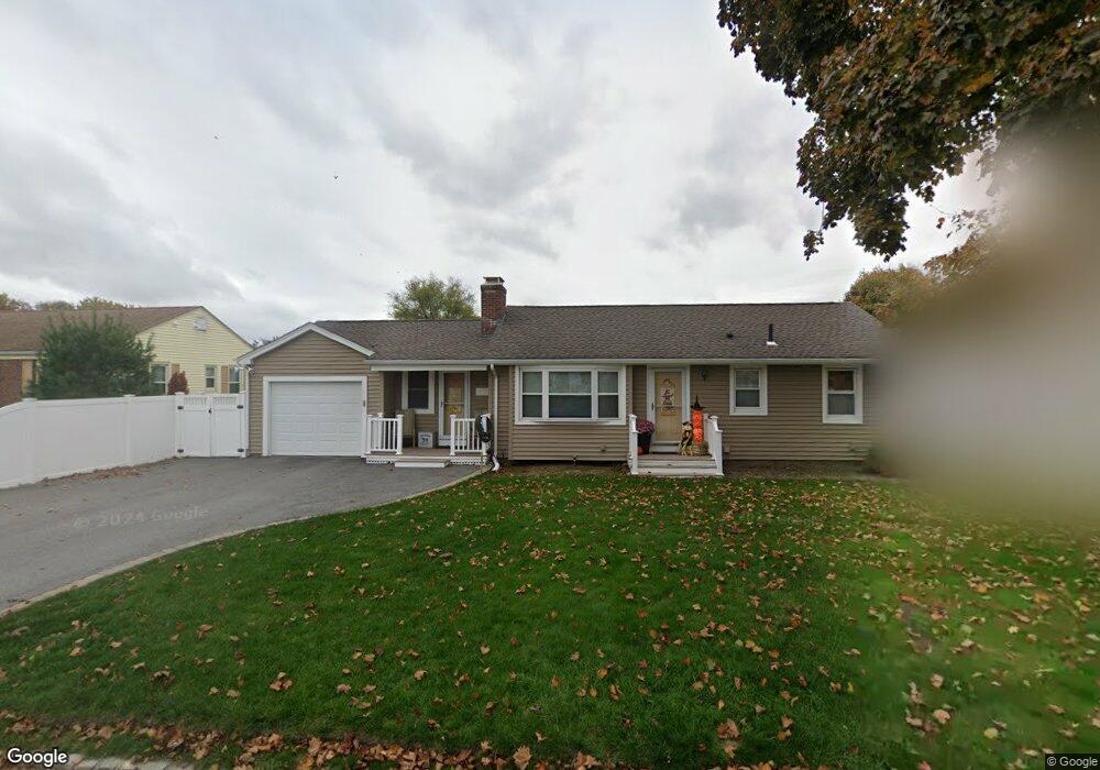 77 Cypress Dr, Cranston, RI 02920 - photo 1