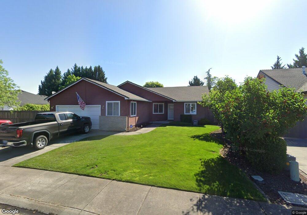 120 Meadowbrook Dr, Central Point, OR 97502 - photo 1
