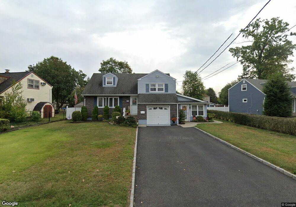 324 Seneca Ave, Middlesex, NJ 08846 - photo 1