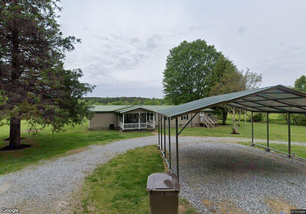 421 Fernbank Dr, Cornelia, GA 30531 - photo 1