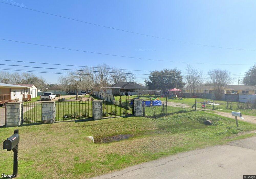 1018 County Road 712b, Alvin, TX 77511 - photo 1