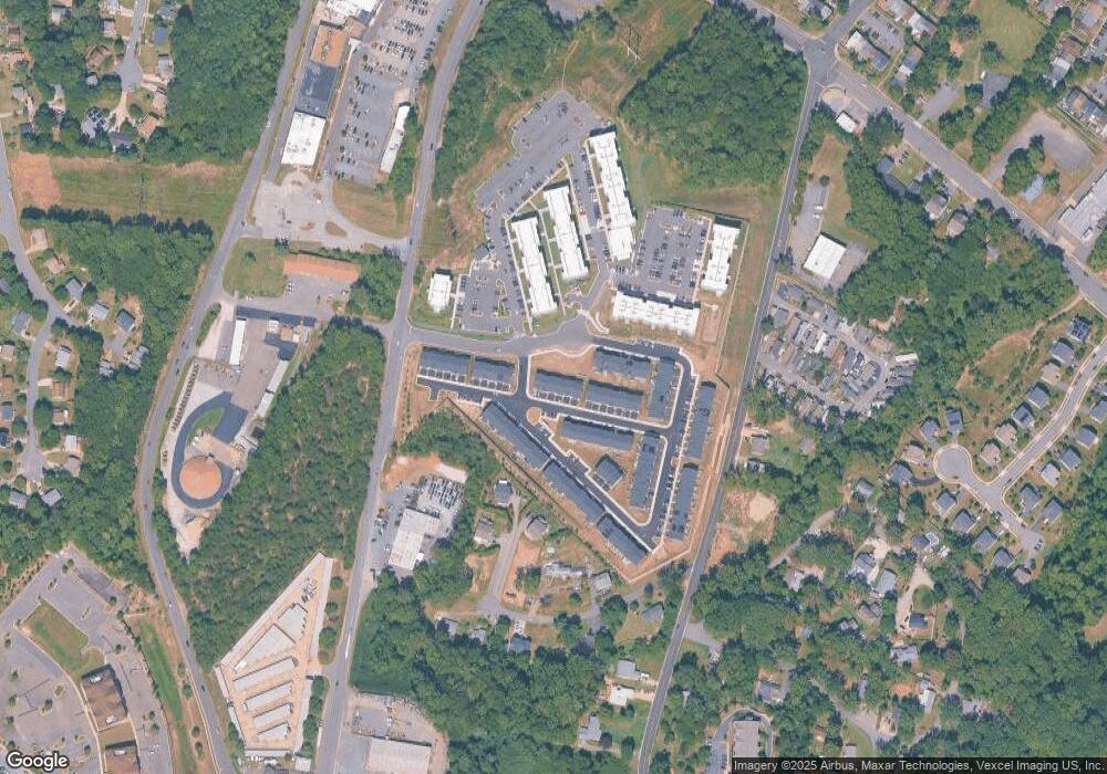 3988 Shire Meadow Ln, Triangle, VA 22172 - photo 1