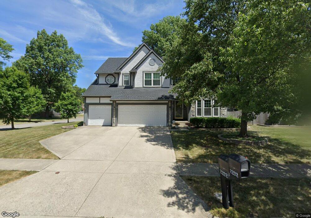 2202 Minerva Ave, Columbus, OH 43229 - photo 1