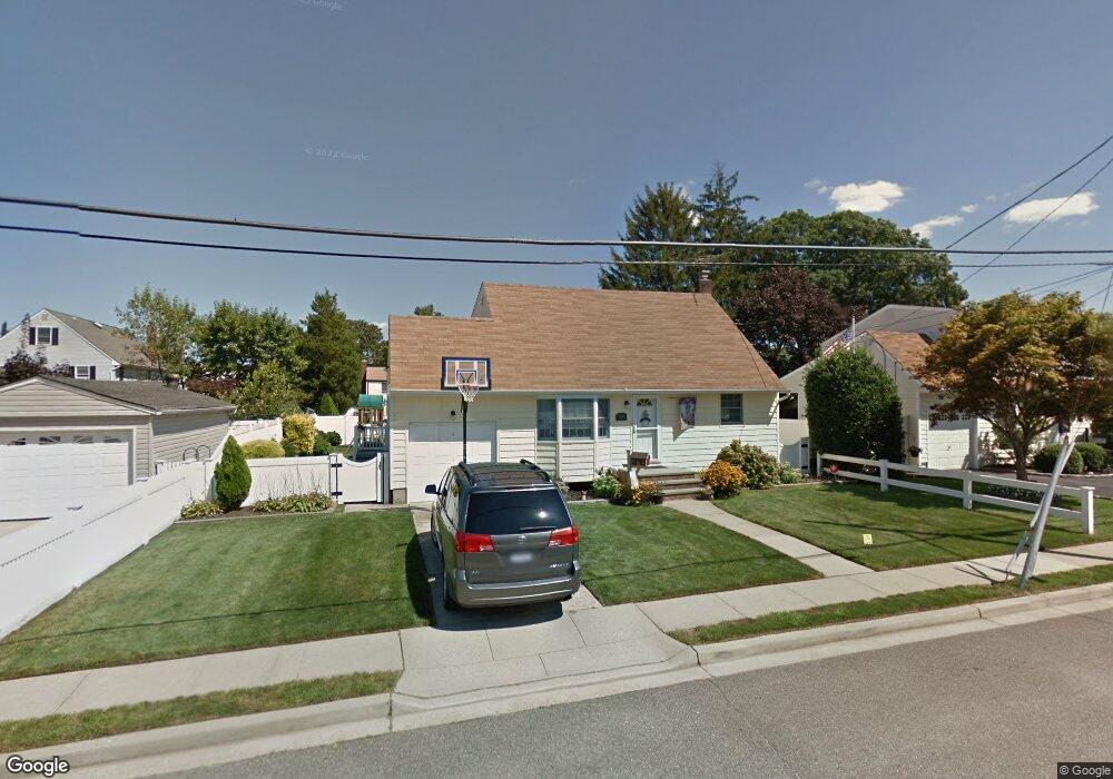 186 N 4th St, Bethpage, NY 11714 - photo 1