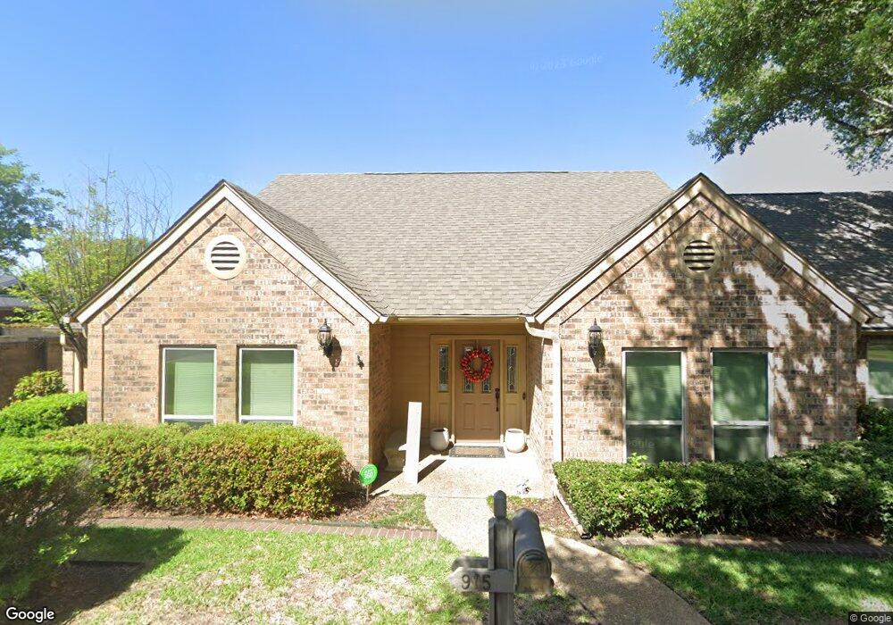 915 Woodhall Ct, Tyler, TX 75703 - photo 1
