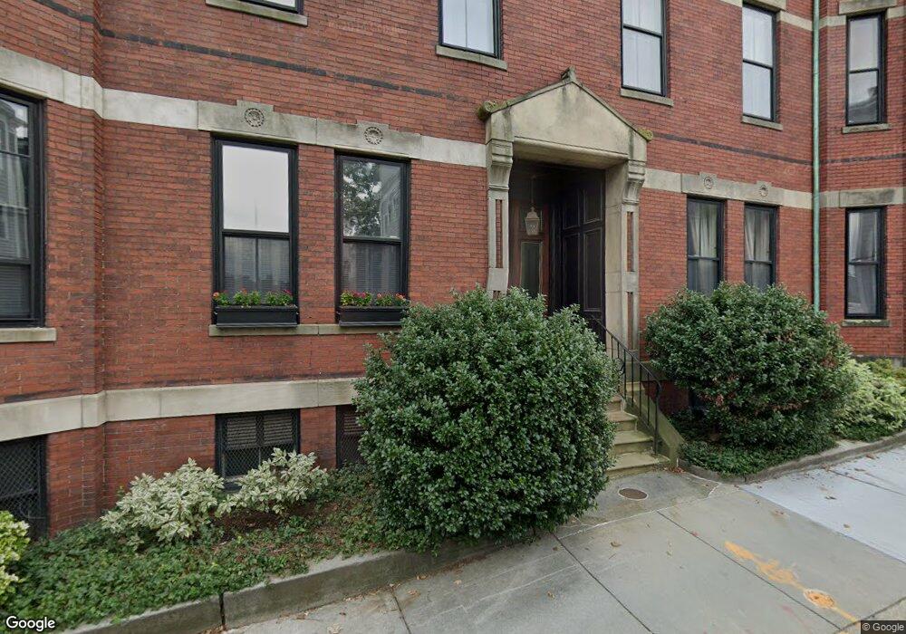 72 Walnut St unit 2, Brookline, MA 02445 - photo 1