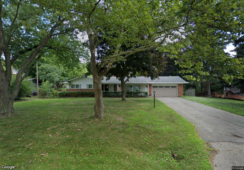 981 Dedham Ct, Bloomfield Hills, MI 48302 - photo 1