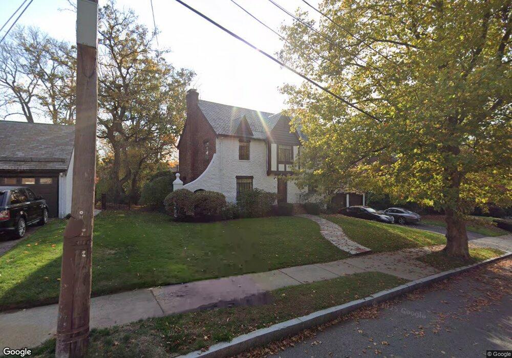 24 Bruce Ln, Newton, MA 02458 - photo 1