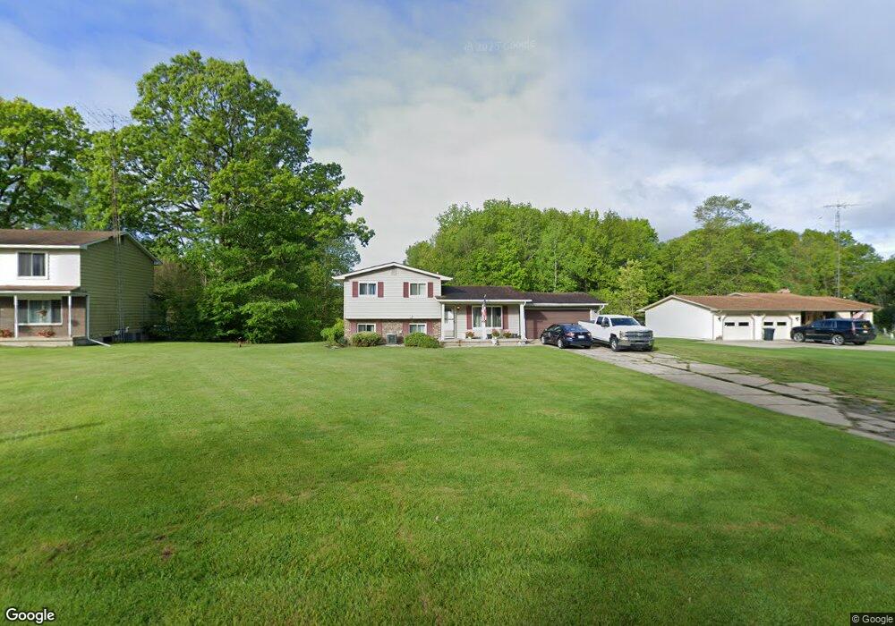 7137 Partridge Dr, Flushing, MI 48433 - photo 1