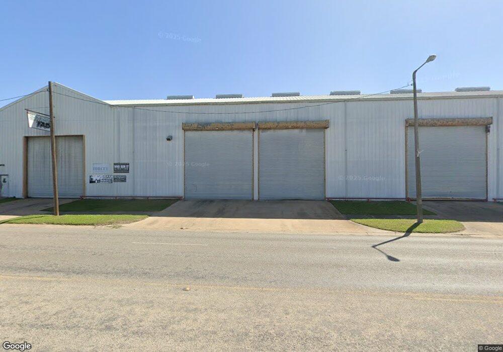 1505 Avenue F, Bay City, TX 77414 - photo 1