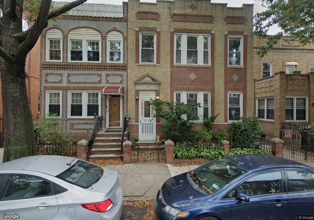 25-64 34th St unit 1FR, Long Island City, NY 11103 - photo 1