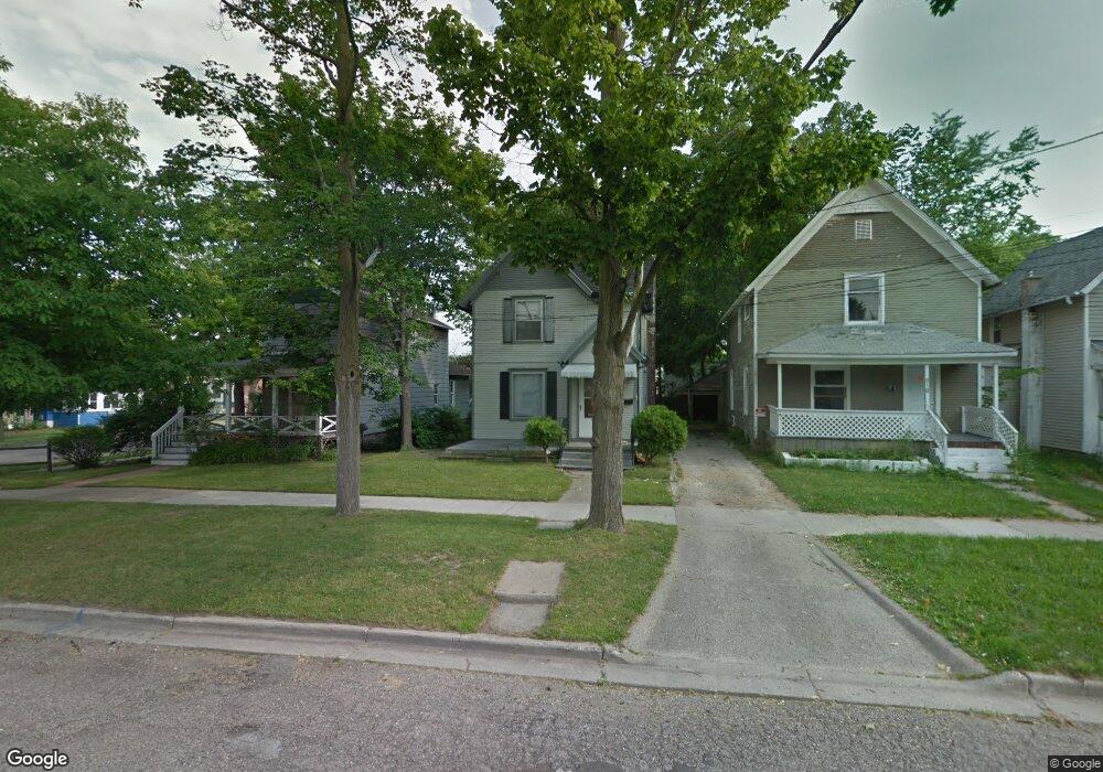 820 W Lapeer St, Lansing, MI 48915 - photo 1